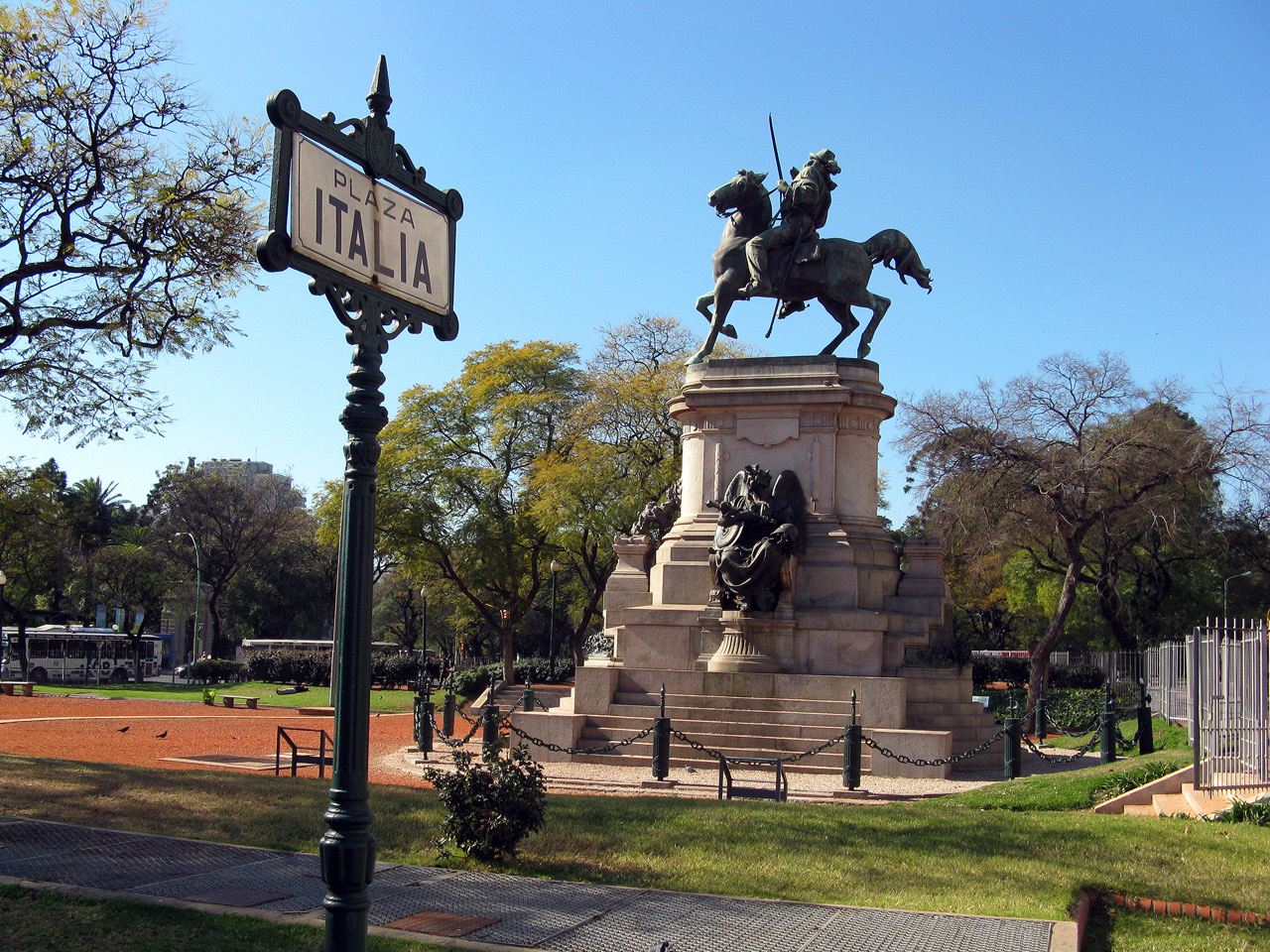 Monumento na Plaza Italia
